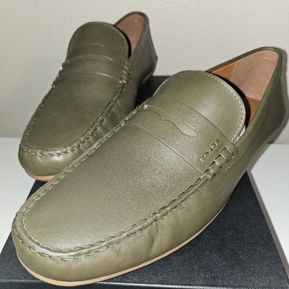 Coach Loafers - Picture 1 of 3